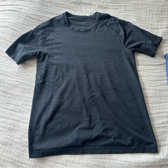 Lululemon Vent Tech Tshirt - Picture 1 of 4